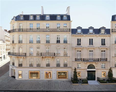 dior galerie montaigne|dior boutique montaigne.